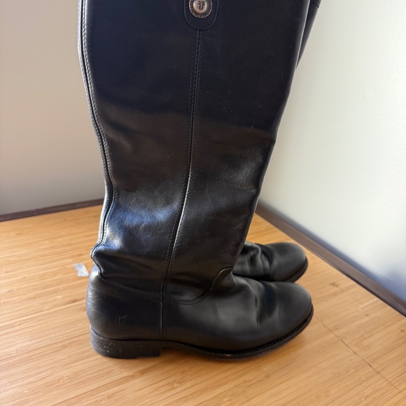 Frye Melissa Button Lug Tall boot in black leather - Picture 3 of 9